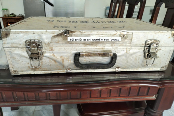 Bộ thử bentonite hiện trường